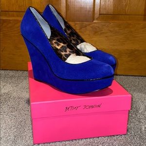 Betsey Johnson blue suede wedges
